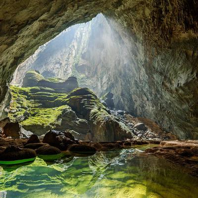 THE WORLD’S LARGEST CAVE, SON DOONG CAVE. THE WORLD’S LARGEST CAVE, SON DOONG CAVE.