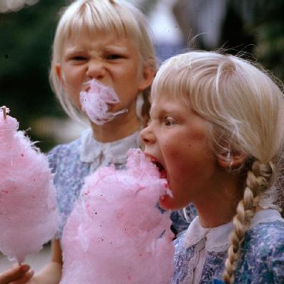 Vol.030 励志短片堪比冥想?甜食竟是天然镇痛剂?运动天赋遗传自父亲?|追问周发现 Vol.030 励志短片堪比冥想?甜食竟是天然镇痛剂?运动天赋遗传自父亲?|追问周发现