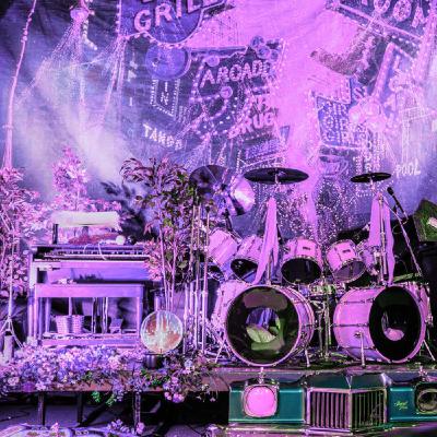 "Sign o' the Times" – Prince "Sign o' the Times" – Prince