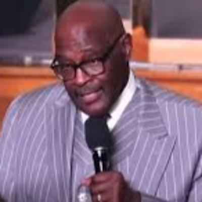 Passa Porkchop Marvin Winans CORRECTS Member For Standing In The Wrong DONATION Line! Passa Porkchop Marvin Winans CORRECTS Member For Standing In The Wrong DONATION Line!