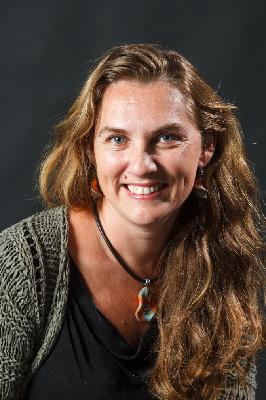 ESPECIAL HOY POR HOY LA PALMA, “Contra la violencia de género tenernos recursos”. Ana Lydia Fernández: “El 97% de las mujeres y niñas encuentran Internet como un entorno hostil”