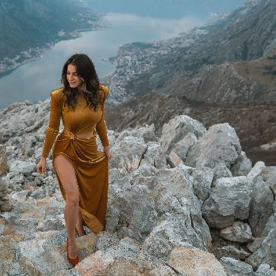 Lena Nikolaj | Travel Blogger + Photographer