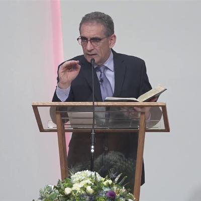 Creștini lumești - Valentin Dănăiață