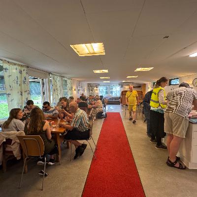 Ögoncasten augusti 2025: Sensommarfest och glassprovning