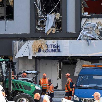 Два тижні після червоної доріжки в Алясці Путін убиває щонайменше 17 людей у другому за масштабом ударі війни.