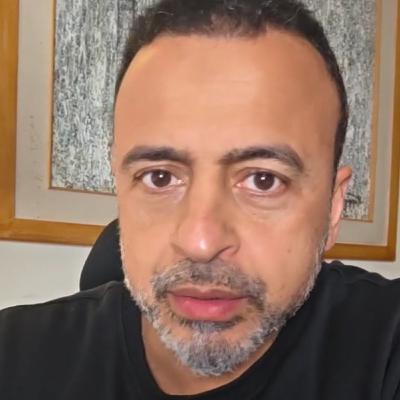 ‏علامة ‏إذا وجدتها في الشيخ فاتخذه قدوة - خاطرة الفجر - مصطفى حسني