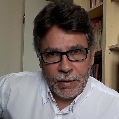 Osvaldo Bertolino - O outro lado da notícia