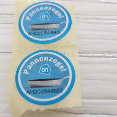 Mummelen, mopperen, urmen, lamenteren, mekkeren oftewel klagen!