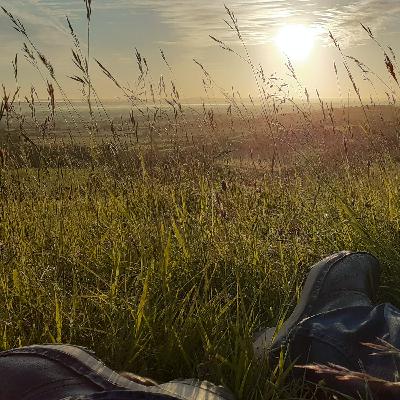 Uffington White Horse: greeting the rising sun!