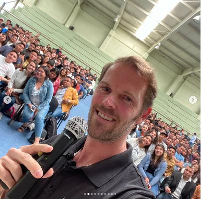 Podcast 10: Los jóvenes tienen todas las posibilidades de cambiar el mundo Podcast 10: Los jóvenes tienen todas las posibilidades de cambiar el mundo