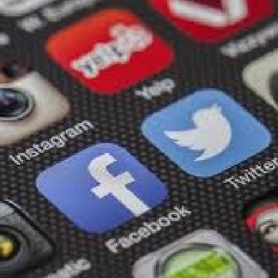 1401 Historia de las redes sociales