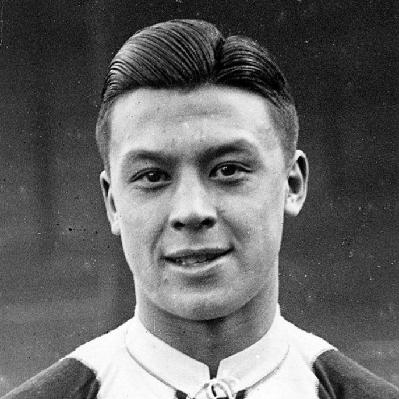 The Inspiring Journey of Frank Soo - England’s First Chinese Football Hero Amidst a Time of War The Inspiring Journey of Frank Soo - England’s First Chinese Football Hero Amidst a Time of War