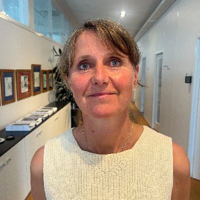 Charlotte forsker i kommunal sygepleje: "Forskning er afgørende for udnyttelse af sygeplejerskernes kompetencer og for at sikre borgernes kvalitet i sundhedsreformen" Charlotte forsker i kommunal sygepleje: "Forskning er afgørende for udnyttelse af sygeplejerskernes kompetencer og for at sikre borgernes kvalitet i sundhedsreformen"