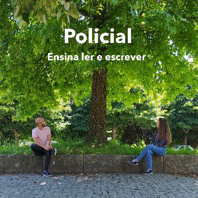 Policial ensina ler e escrever