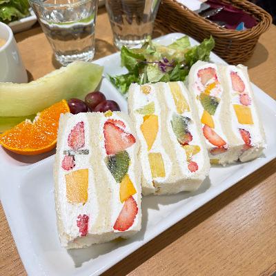 #297 Have you ever eaten a fruit sandwich?
