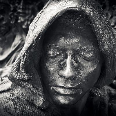 A ASSOMBRAÇÃO VIOLENTA DO MONGE - UM DARTH VADER DOS ESPÍRITOS