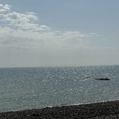 The sound of the waves at Rottingdean beach