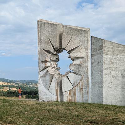 #92 Spomeniks - Jugoslawiens monumentale Erinnerungskultur