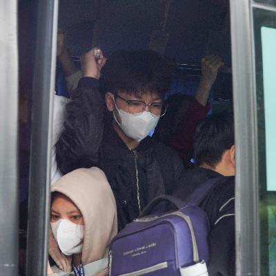 Đi làm 100 km mỗi ngày vì không thể mua nhà