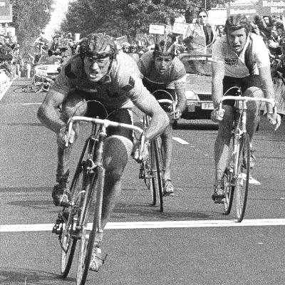 Hoe er tijdens het WK van 1979 in Valkenburg maar één iemand kon winnen: Jantje Raas | Kroonieken s03e15 Hoe er tijdens het WK van 1979 in Valkenburg maar één iemand kon winnen: Jantje Raas | Kroonieken s03e15