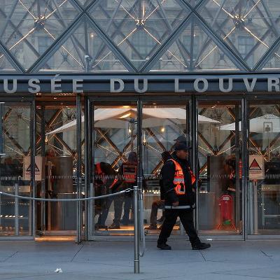 Arrests made in Louvre jewellery heist by French police: Paris prosecutor Arrests made in Louvre jewellery heist by French police: Paris prosecutor