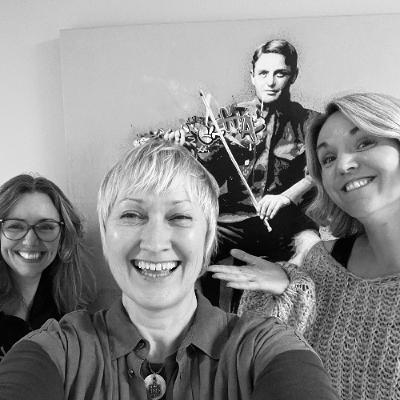 S8E3: Live Maria Roggen del 2. Stemmekrise, studietid og gehørbasert impro. S8E3: Live Maria Roggen del 2. Stemmekrise, studietid og gehørbasert impro.