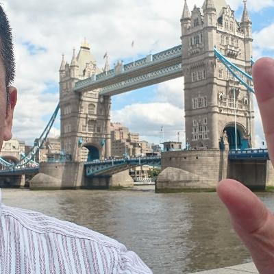 長くて、すみませんｗ。最初のロンドン旅はなんと３日も遅れて行動開始（モスクワで足止め、宿探しで１日使い、翌朝発熱でダウン）、あとタワーブリッジのこと。ちなみに、飛行機は自由席でした（社会主義なので）
