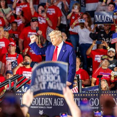 Trump plní své sliby. Ale odmítá přiznat chyby a s Čínou i Ruskem se přepočítal