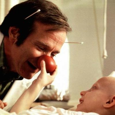El PARALELISMO entre ROBIN WILLIAMS y ESTA PELÍCULA | Patch Adams 🤡