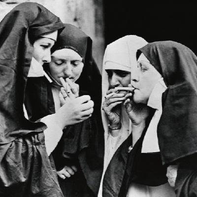 Fuego en Cairo # 51 : El Ataque de las Monjas Voladoras