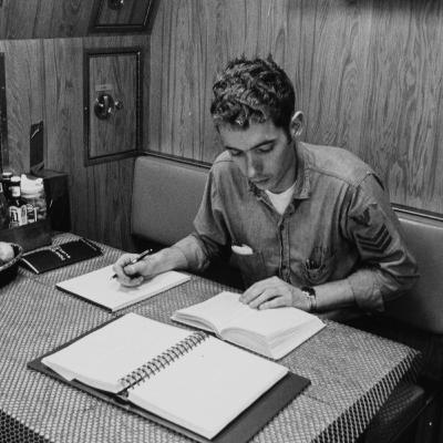 How to Use Your Writing Skills As a Leadership Tool
