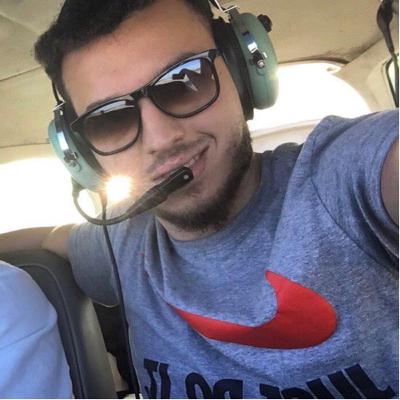 مين انا ؟؟!