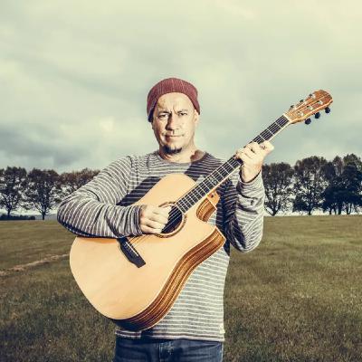 Nibs van der Spuy – Live in Lisbon with Guy Buttery Nibs van der Spuy – Live in Lisbon with Guy Buttery