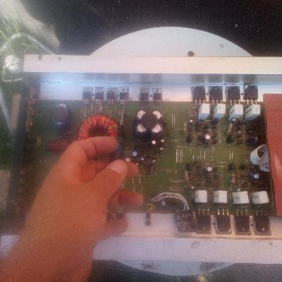 Reparación de Amplificador de audio para Vehiculos.