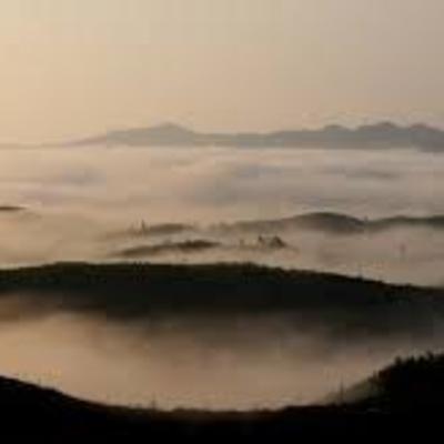 "Mây giăng đỉnh trời": Xót xa phận người "Mây giăng đỉnh trời": Xót xa phận người