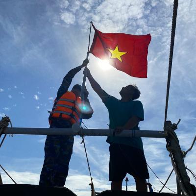 Tiêu điểm - Lữ đoàn 127 – Điểm tựa vững chắc cho ngư dân vươn khơi, bám biển Tiêu điểm - Lữ đoàn 127 – Điểm tựa vững chắc cho ngư dân vươn khơi, bám biển