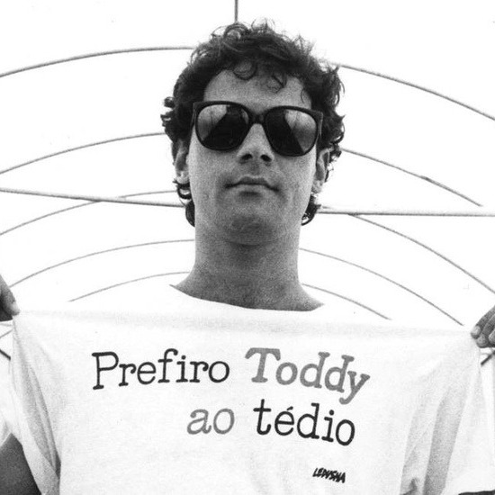 Estúdio de Criação e Web Rádio Nós Na Fita