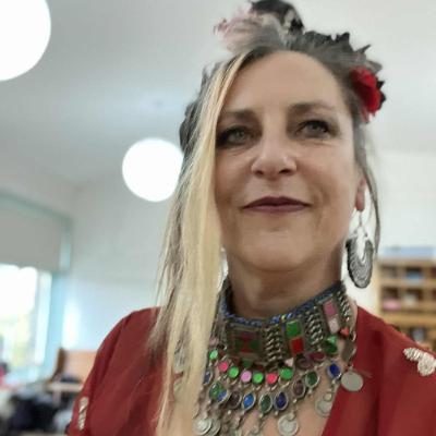 Hips and Bits with today's guest UK dancer and artist, Caroline Bury, October 2025 , #5 Hips and Bits with today's guest UK dancer and artist, Caroline Bury, October 2025 , #5