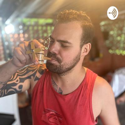 Política, monociclo e binóculo