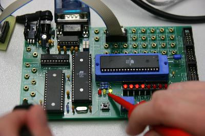 ffradio124: Mikrocontroller programmieren