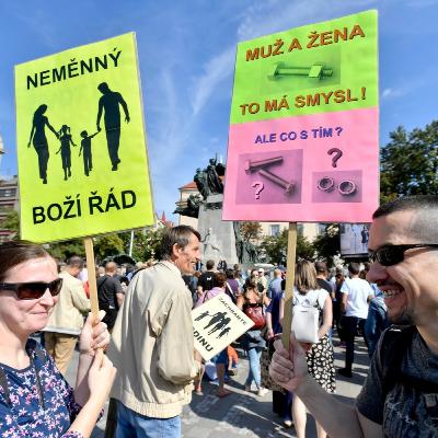 Proti rovnému manželství, sexuální výchově i zákazu bití. Kdo je šéf Juchelkových poradců Jan Gregor?