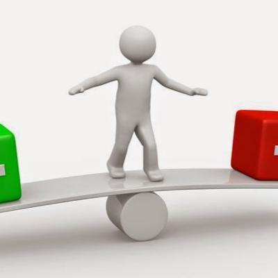 + (Mas) o (Menos) –