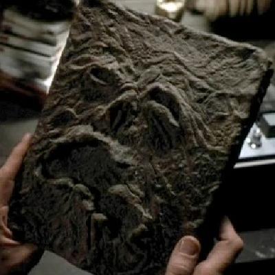 De viajes por el universo y libros malditos