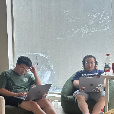 Vol 32 一个00后的Gap year实验:穿梭五家公司,与自我狭路相逢 - 对话李欢喜 Vol 32 一个00后的Gap year实验:穿梭五家公司,与自我狭路相逢 - 对话李欢喜