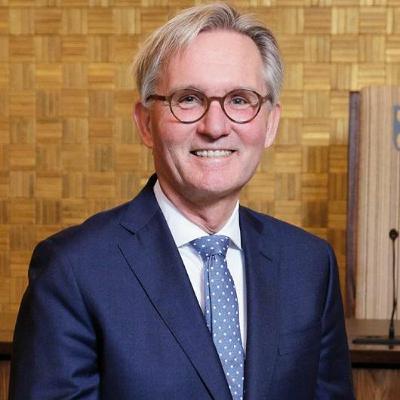 Interview burgemeester Hilversum Gerhard van den Top - door Peter Schavemaker