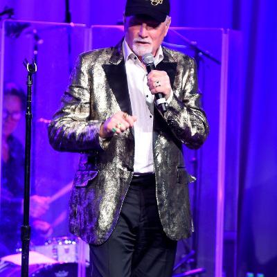 Mike Love of The Beach Boys Talks With Dave O'Brien on 99.5 The Mountain KQMT Denver.mp3