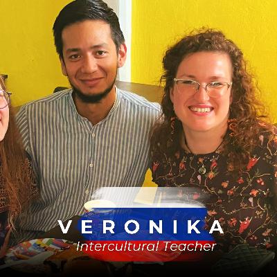 Ep25: Teaching and Travelling as a Volunteer from Russia to Mexico - Veronika