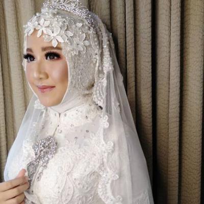 MENIKAH DENGAN PERBEDAAN UMUR JAUH? SIAPA TAKUT😍