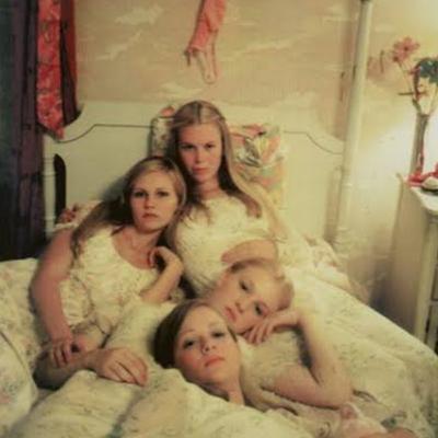 “Female Hysteria?” The Male Gaze and Romanticisation in The Virgin Suicides (1999)