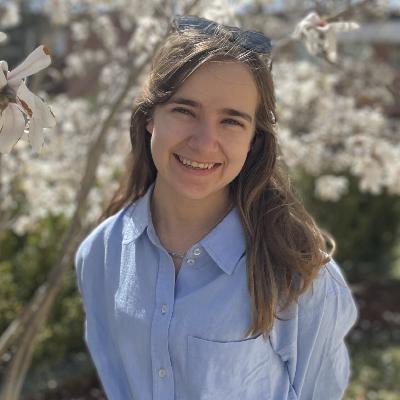 Elizabeth Ross:  What it's like to attend Hillsdale College. Insightful story of young dreams